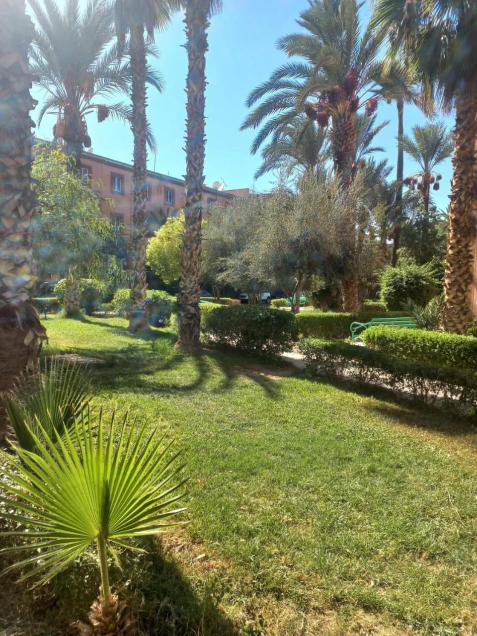 Appartement Dans Residence Avec Piscines Marrakesh Bagian luar foto